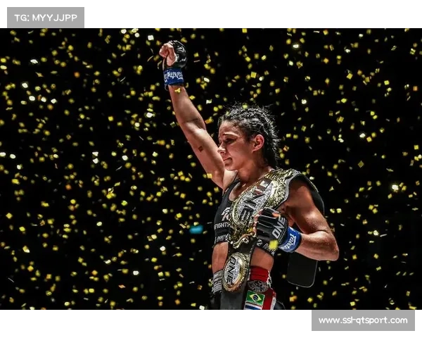 ONE冠军赛原子量级泰拳赛：佩姬贾重拳连发，三度击倒终结比赛